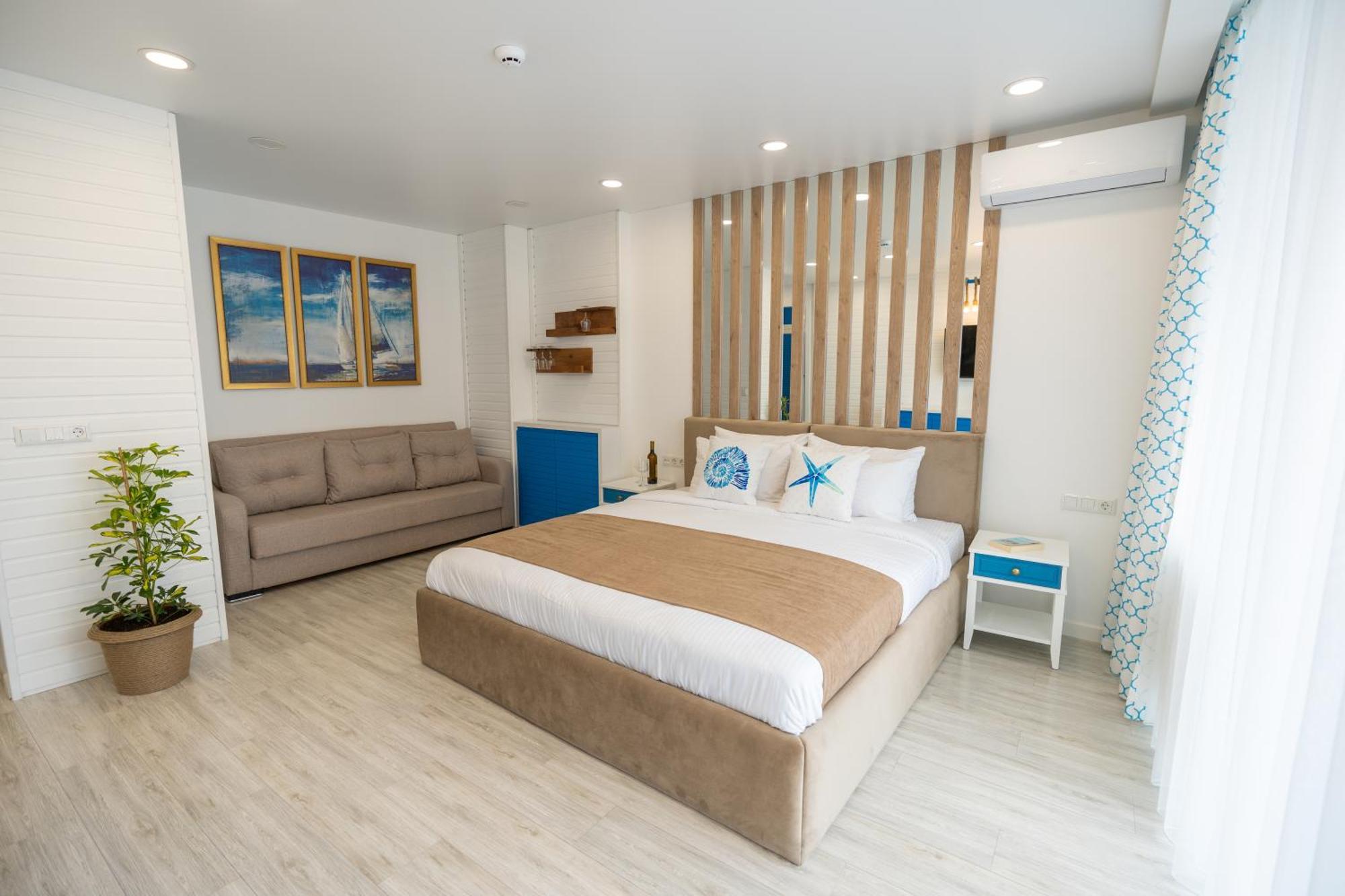 Seagull Beachfront Boutique Hotel バトゥーミ エクステリア 写真