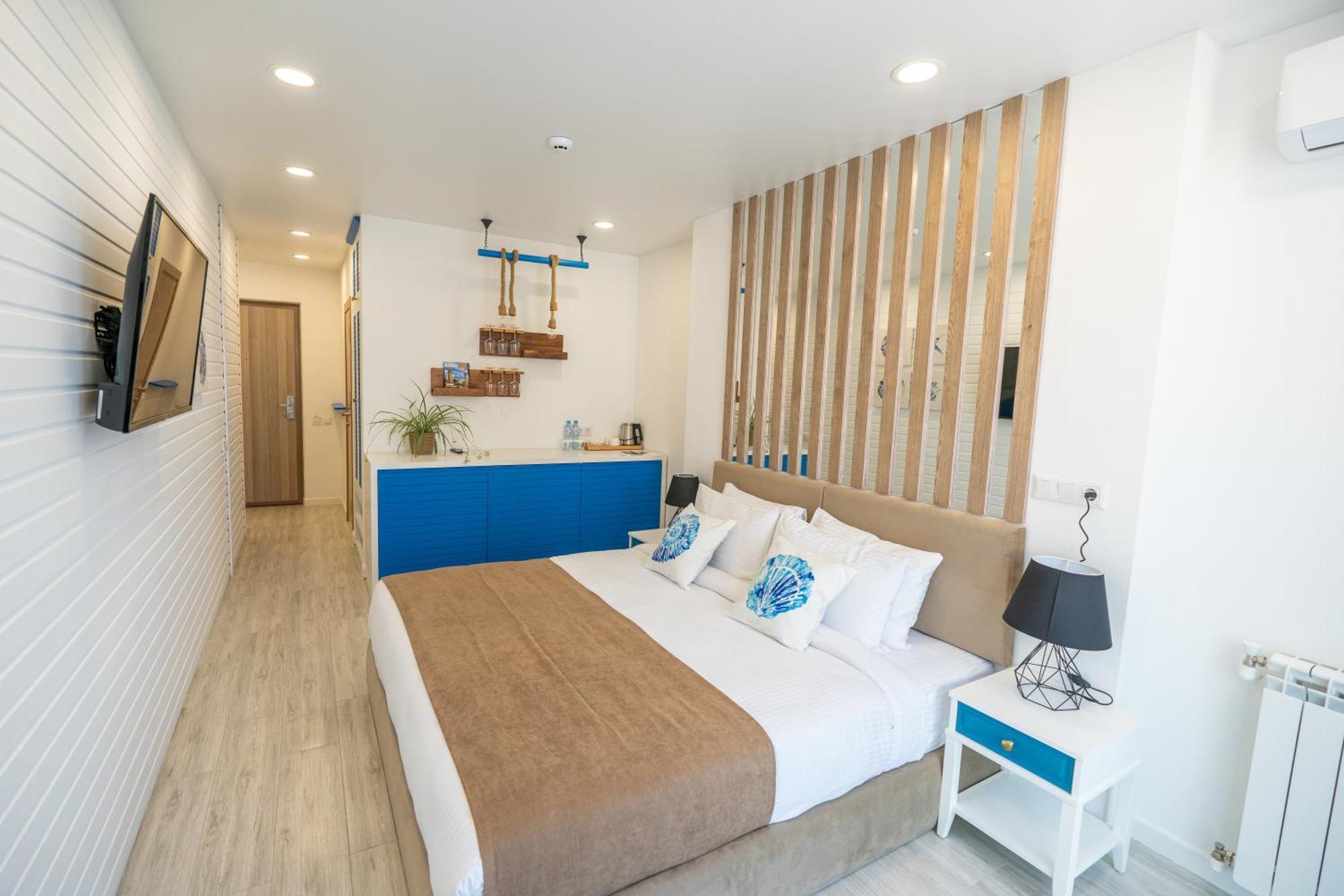 Seagull Beachfront Boutique Hotel バトゥーミ 部屋 写真