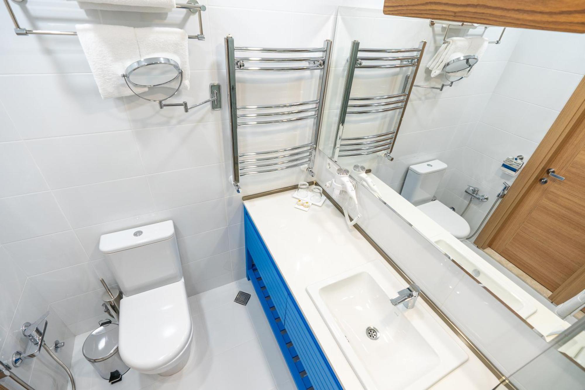 Seagull Beachfront Boutique Hotel バトゥーミ 部屋 写真