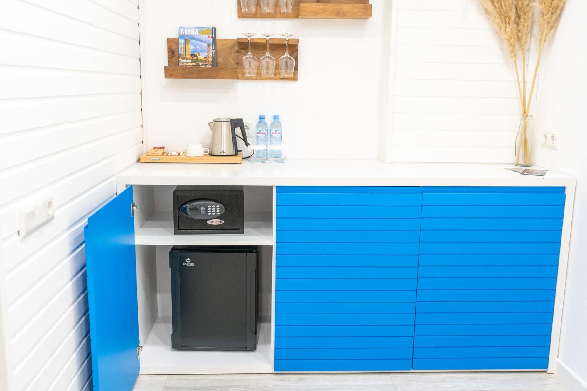 Seagull Beachfront Boutique Hotel バトゥーミ 部屋 写真